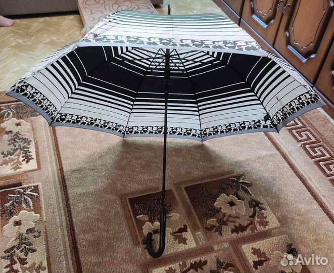 Огромный зонт трость