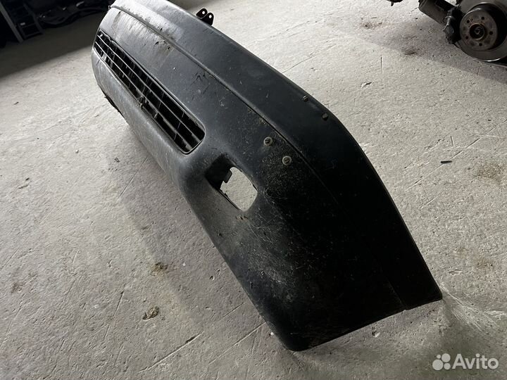 Передний бампер audi 80