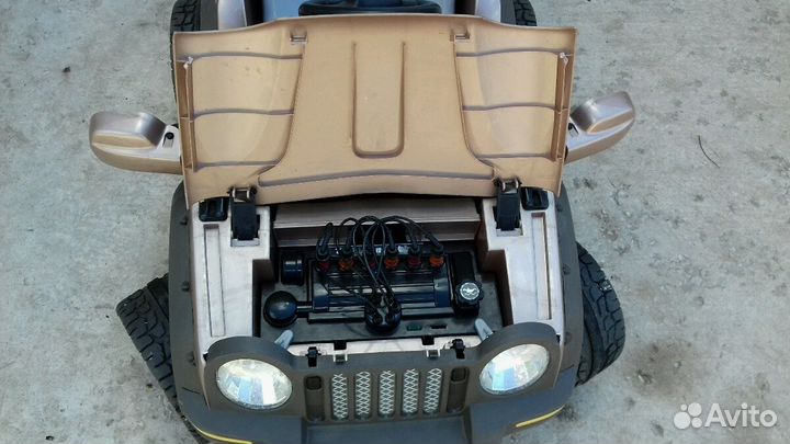 Электромобиль детский 