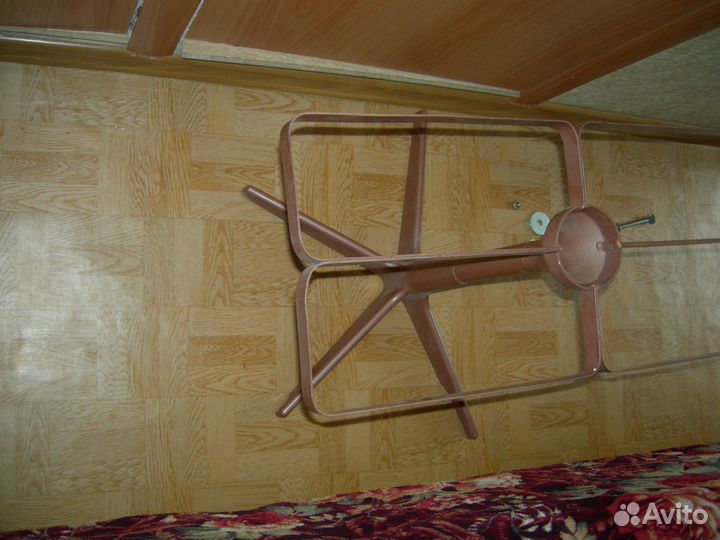 Подставка под телевизор