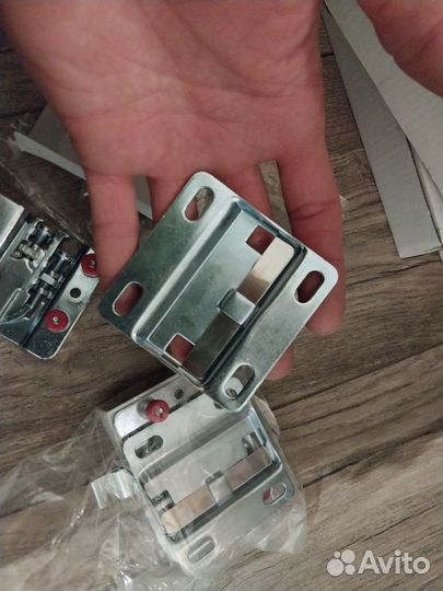 Мебельная фурнитура навесы