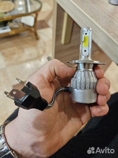 Светодиодные лампы головного света модель H4