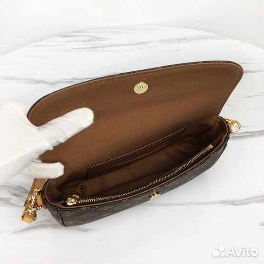 Сумка louis vuitton Wallet On Chain