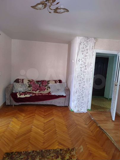 2-к. квартира, 43 м², 2/4 эт.