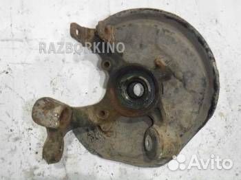 Кулак задний левый Ауди A4 B6