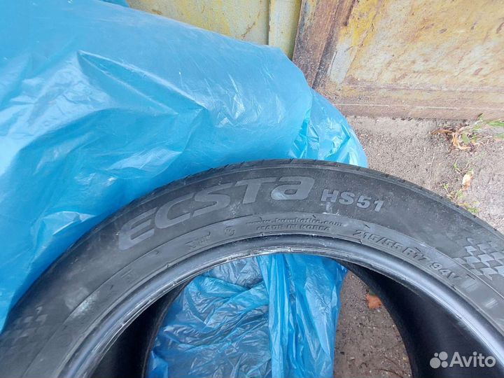 Kumho Ecsta HS51 215/55 R17