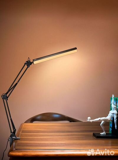 Светильник настольный светодиодный