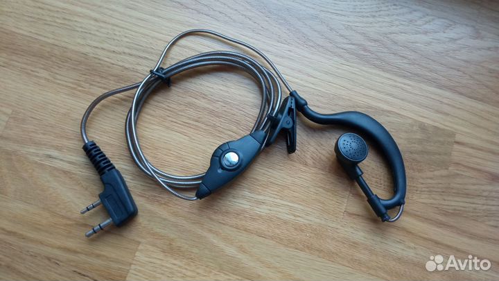 Прочная гарнитура для радиостанций