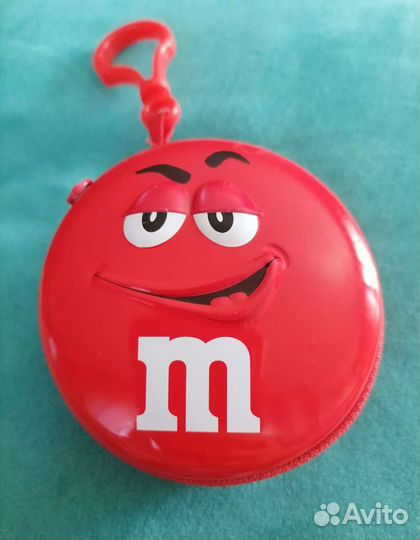 Игрушки Макдональдс 2007г,брелок-конфетница m&m's