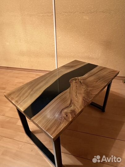 Журнальный стол из эпоксидной смолы