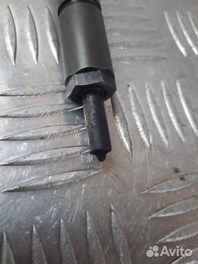 Форсунка Hyundai Sonata (Nf) седан 2.0 D4EA 2006