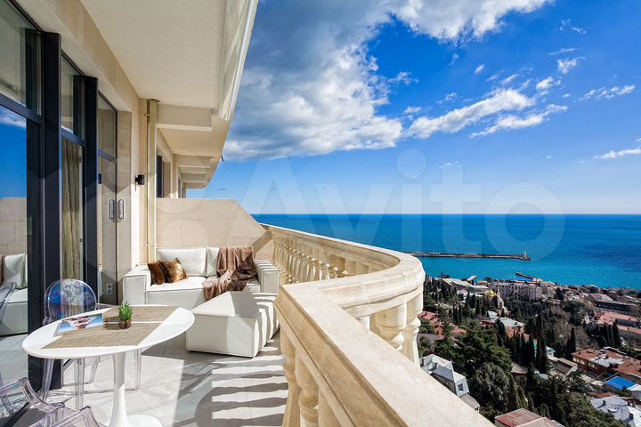 2-к. квартира, 90 м², 7/8 эт.