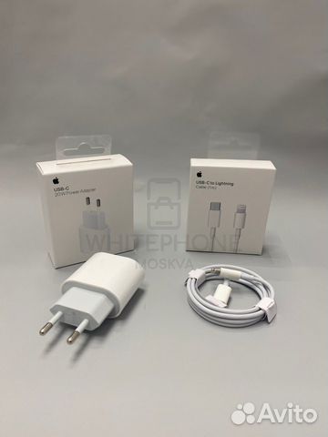 Зарядка 20W и кабель на iPhone