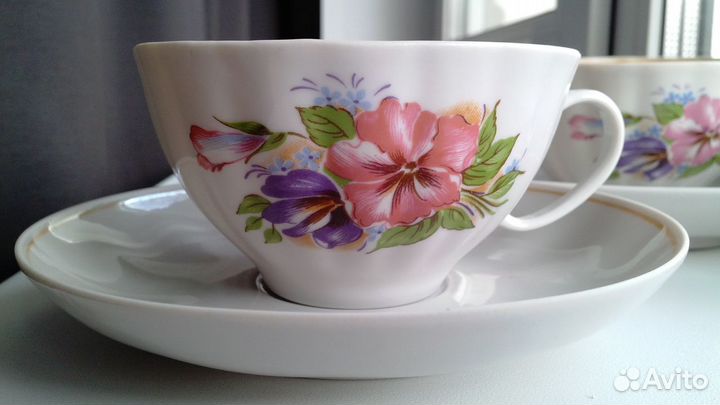 Вазы хрустальные, чайные пары Дулево и др