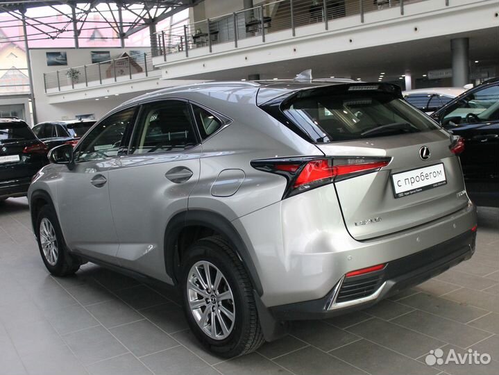 Lexus NX, 2020