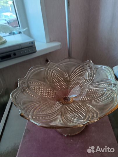 Ваза для фруктов на ножке цветное стекло СССР