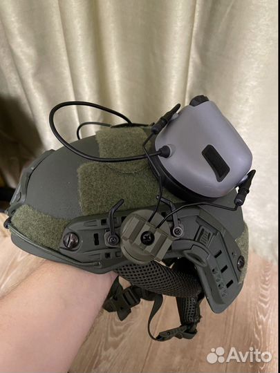 Крепление на шлем для активных наушников