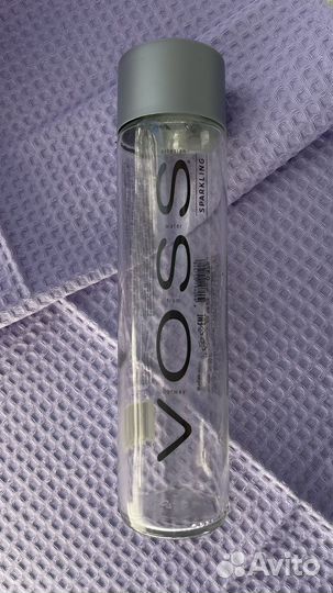 Бутылка стеклянная вода voss