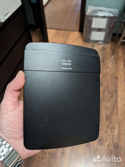 Роутер Cisco E1200
