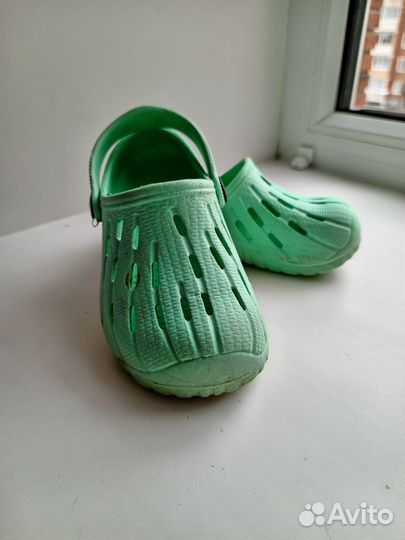 Шлепанцы кроксы