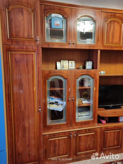 Стенка в гостиную бу