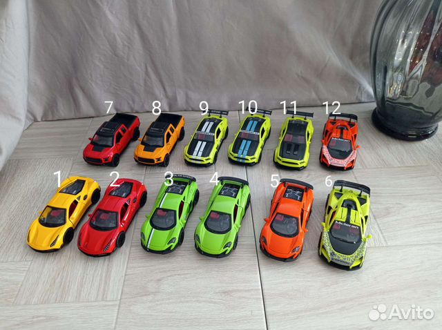 Машинки металлические модельки1:36