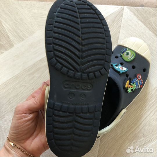 Сандалии crocs J2