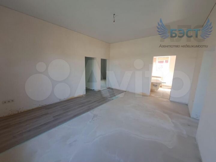 Дом 95 м² на участке 4 сот.