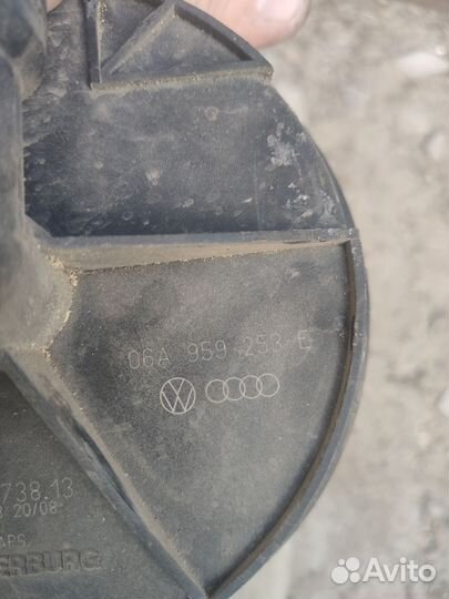 Насос дополнительно воздуха 06a959253e