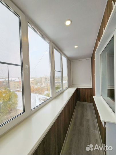 Остекление балконов под ключ