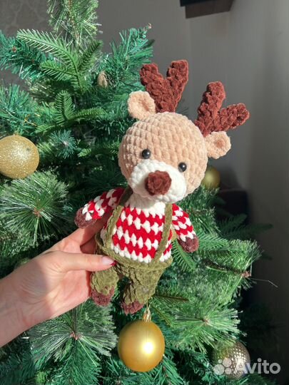 Вязаная игрышка Рождественский Олень