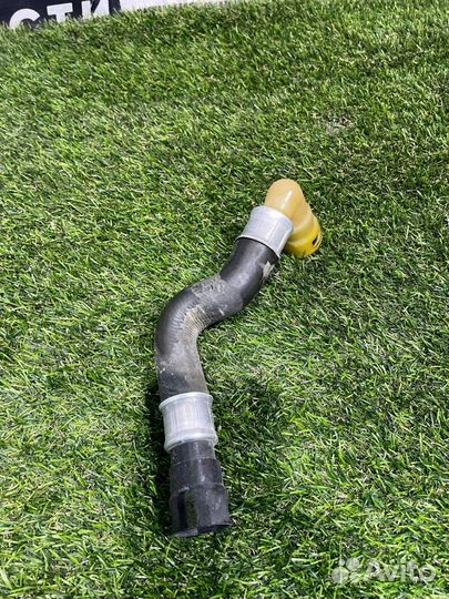 Патрубок охлаждения Ford Mustang 6 S550 рест. 2018