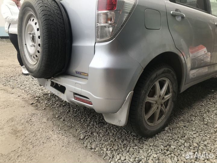 Задний бампер Toyota Rush