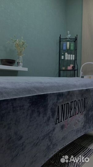 Мастер по наращиванию ресниц