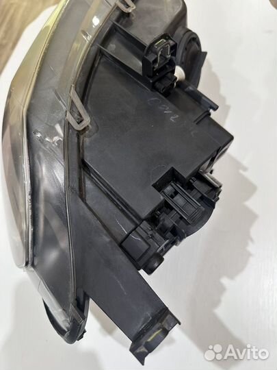 Фара передняя левая BMW x5 E70