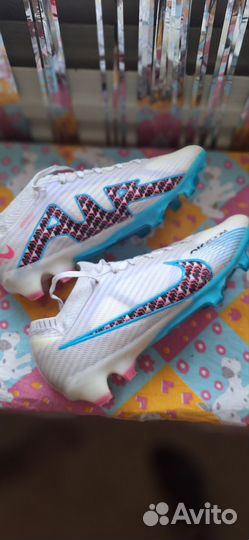 Футбольные бутсы