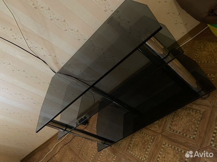 Стеклянная тумба под тв