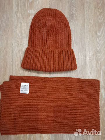 Шапка с шарфом женская