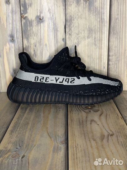 Adidas Yeezy Boost 350 V2 Black White Oreo 8.5 US