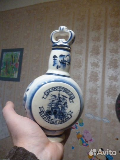 Старый графин гжель