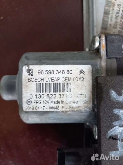 Стеклоподъёмник задний левый Пежо 308