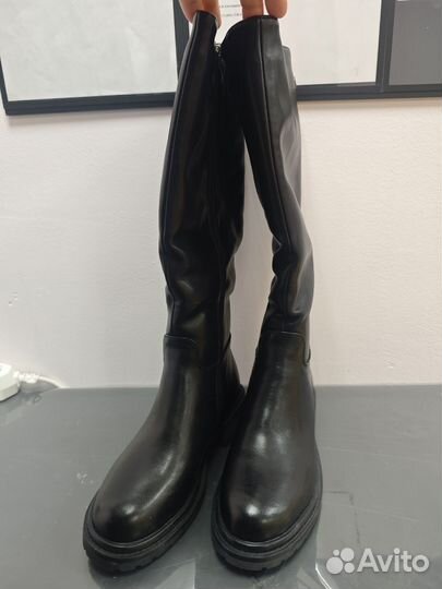 Зимние женские сапоги 38