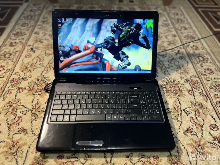 Игровой Ноутбук core i5/8гб/320гб/GT 555m