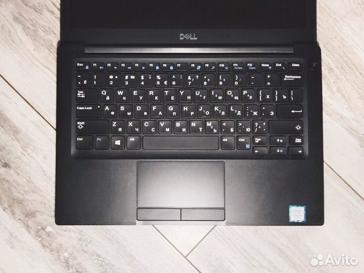 Бизнес-ноутбук Dell Latitude 7290
