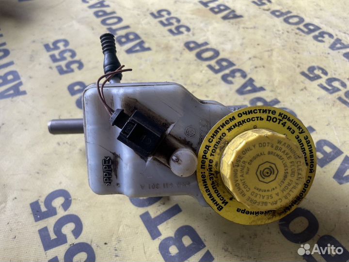 Главный тормозной цилиндр VW Polo