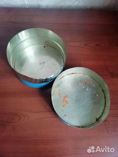 Жестяная банка из под чёрной икры СССР