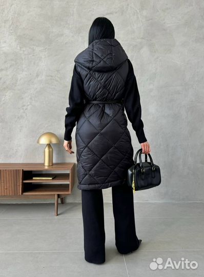 Пуховая жилетка в стиле Max Mara