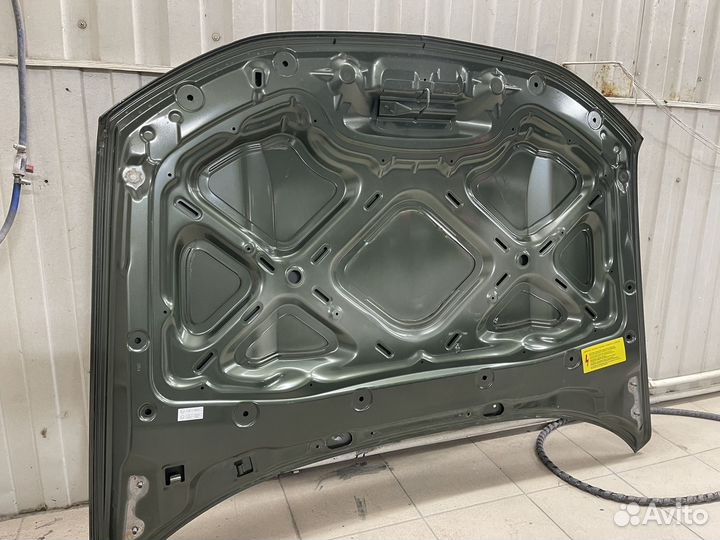 Капот Niva Travel