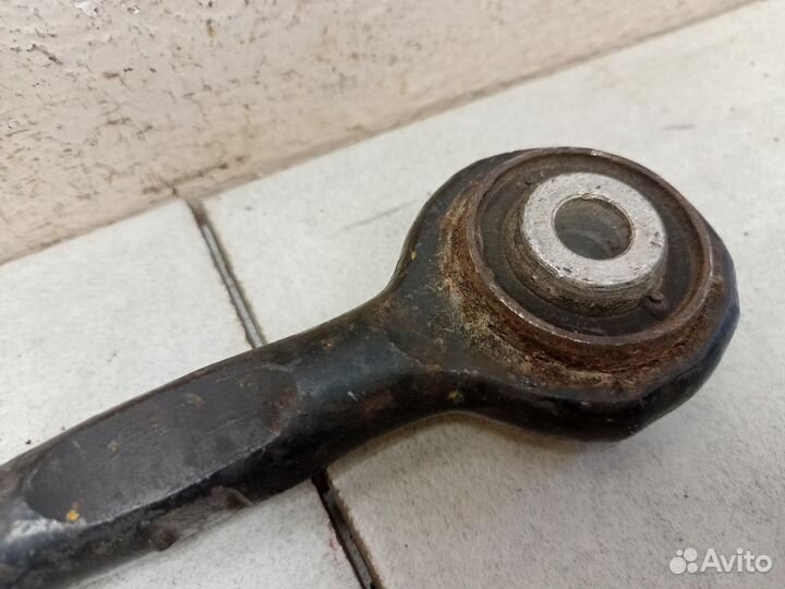 Рычаг задний правый