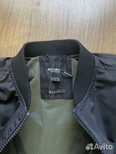 Бомбер мужской pull and bear